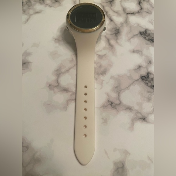 Francesca’s Digital White Silicone Rubber Band Gold Dial Accent Watch - Picture 7 of 11